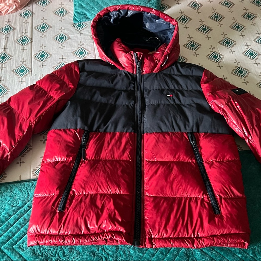 TOMMY HILFIGER Vintage Puffer Jacket Size Large